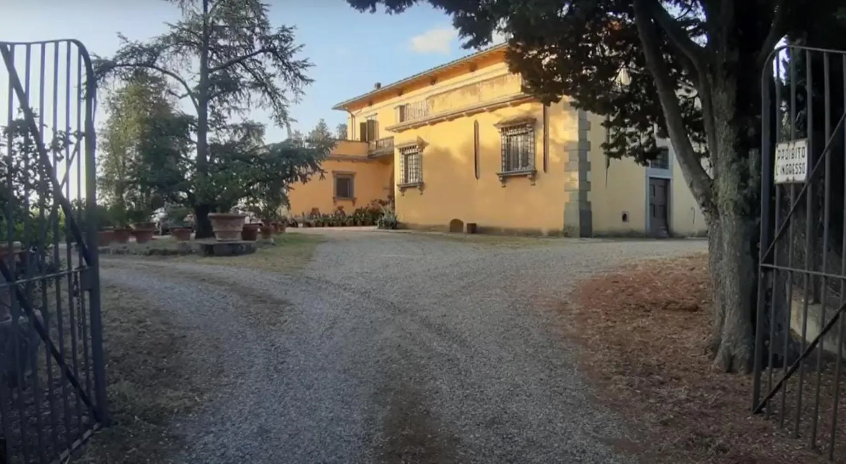 Apartment In Villa Il Castellaccio Poggio a Caiano Italy